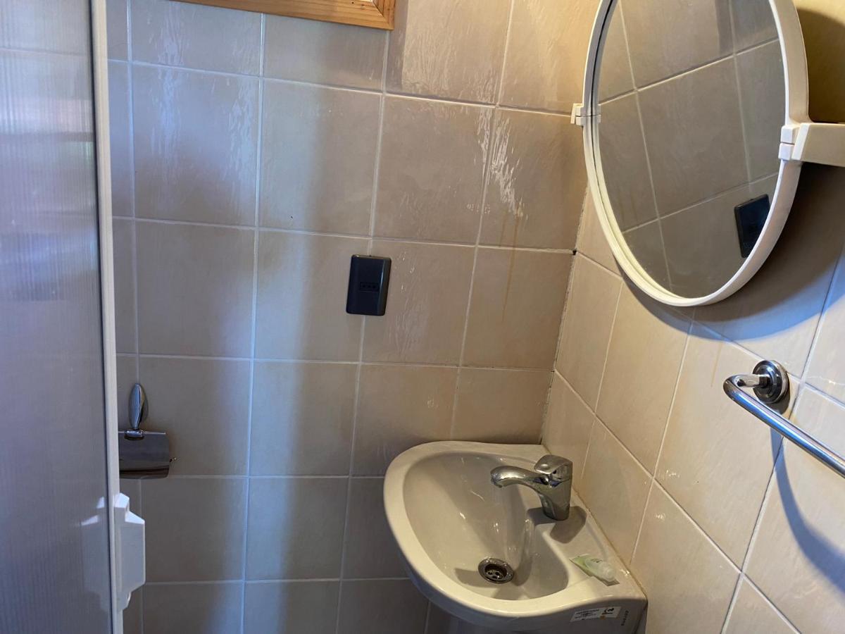 Hostal Los Pioneros Puerto Natales Ngoại thất bức ảnh
