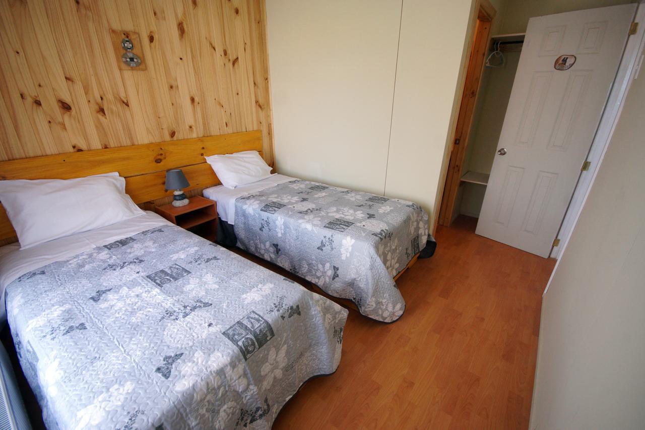 Hostal Los Pioneros Puerto Natales Ngoại thất bức ảnh