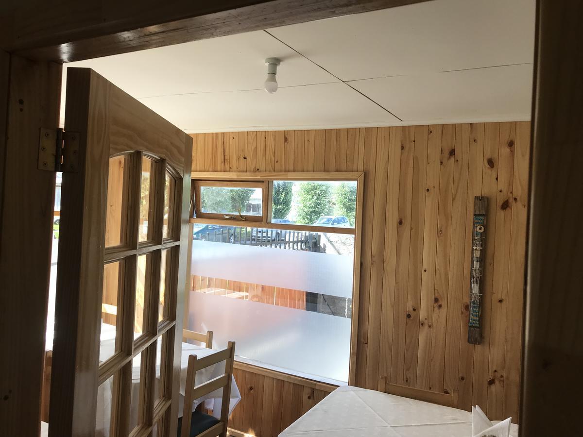 Hostal Los Pioneros Puerto Natales Ngoại thất bức ảnh